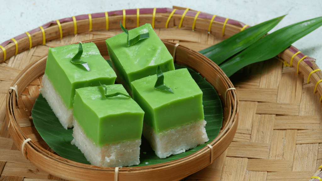 kue talam by canva Kuliner Khas Ramadhan